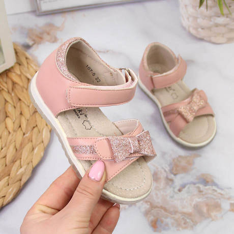 Sandały dla dziewczynki na rzepy różowe S.Barski